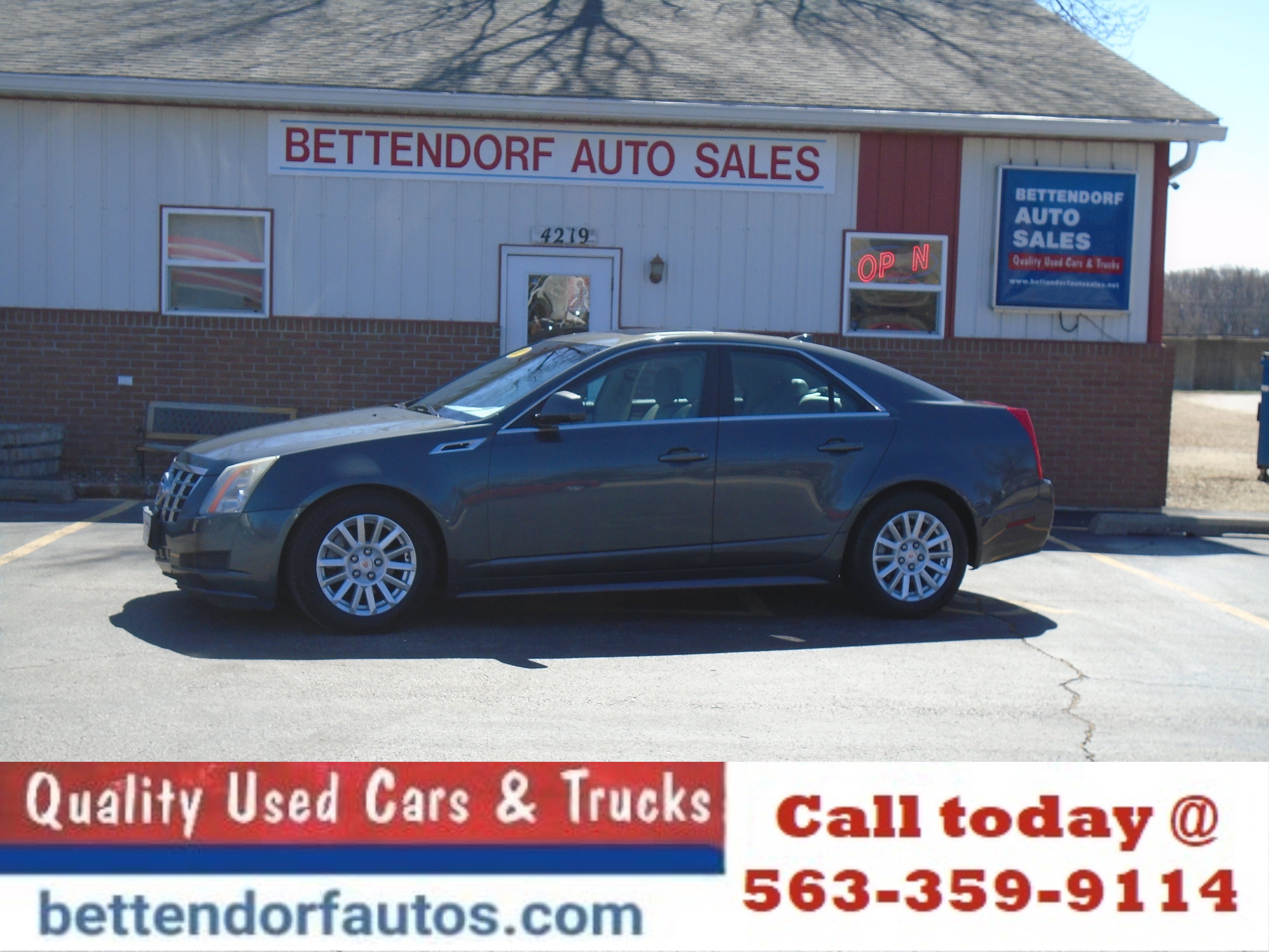 Used 2012 Cadillac CTS Luxury image 2