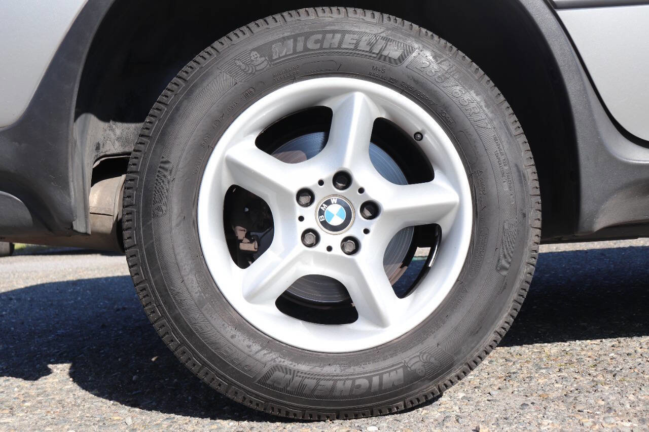 Used 2002 BMW X5 3.0i image 12