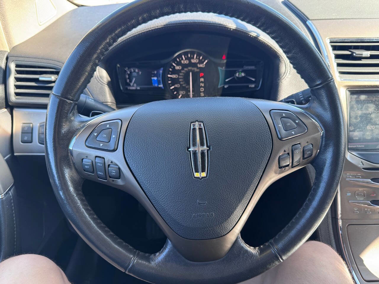 Used 2014 Lincoln MKX AWD image 10