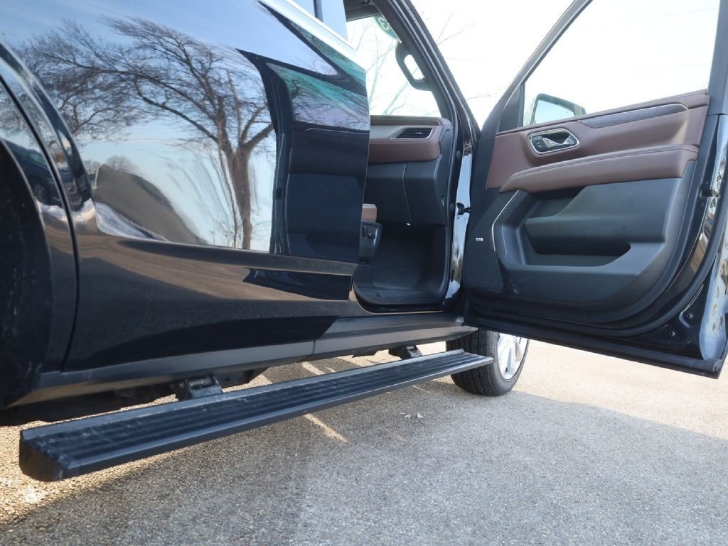 Used 2023 Chevrolet Tahoe High Country AWD/4WD image 20