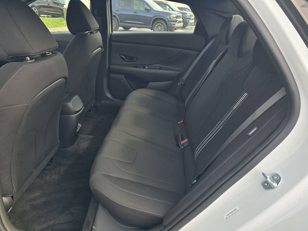 Used 2025 Hyundai Elantra Sport image 10