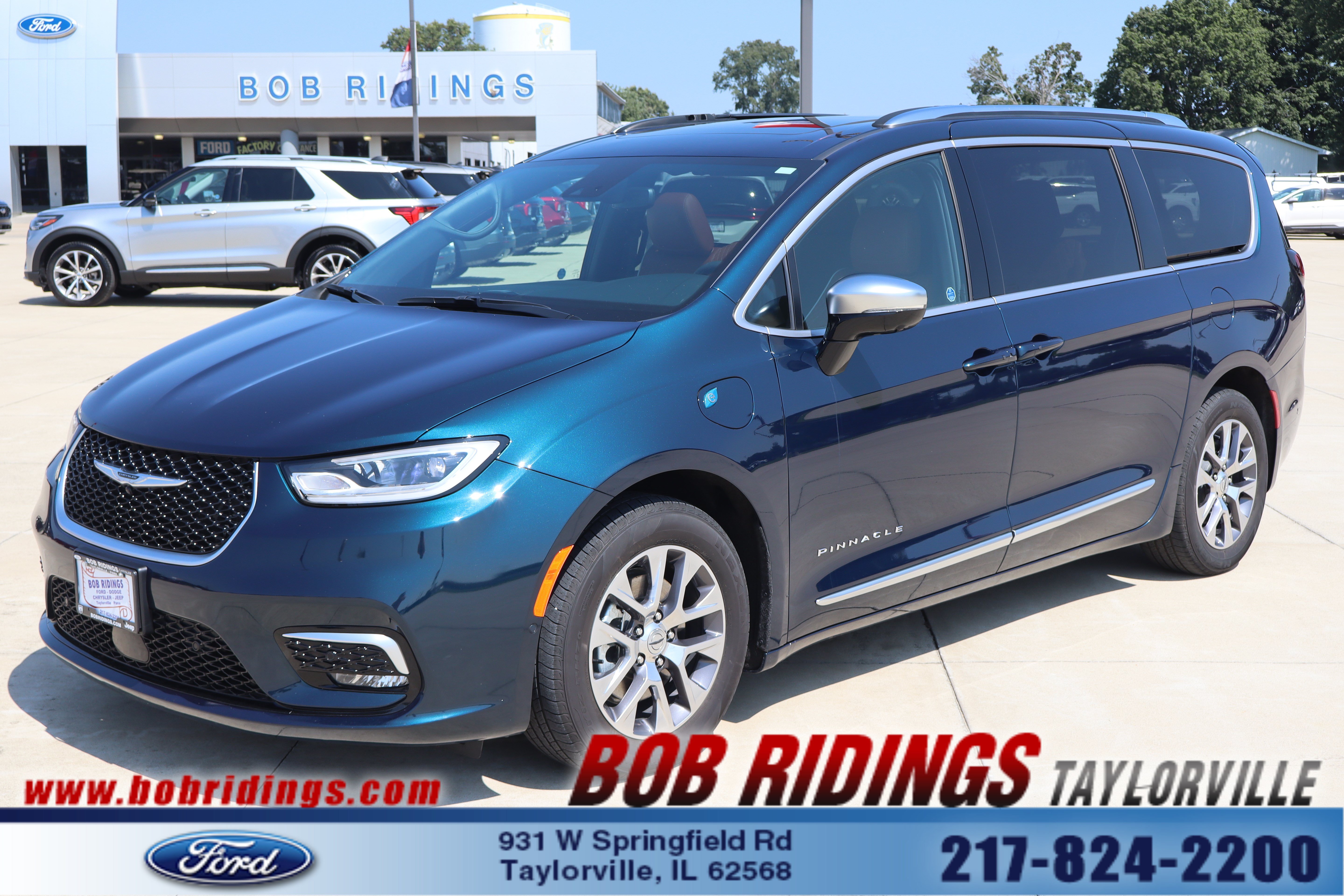 Used 2025 Chrysler Pacifica Pinnacle