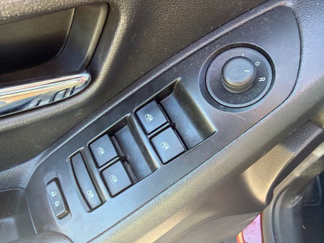 Used 2021 Chevrolet Trax LS AWD/4WD image 16