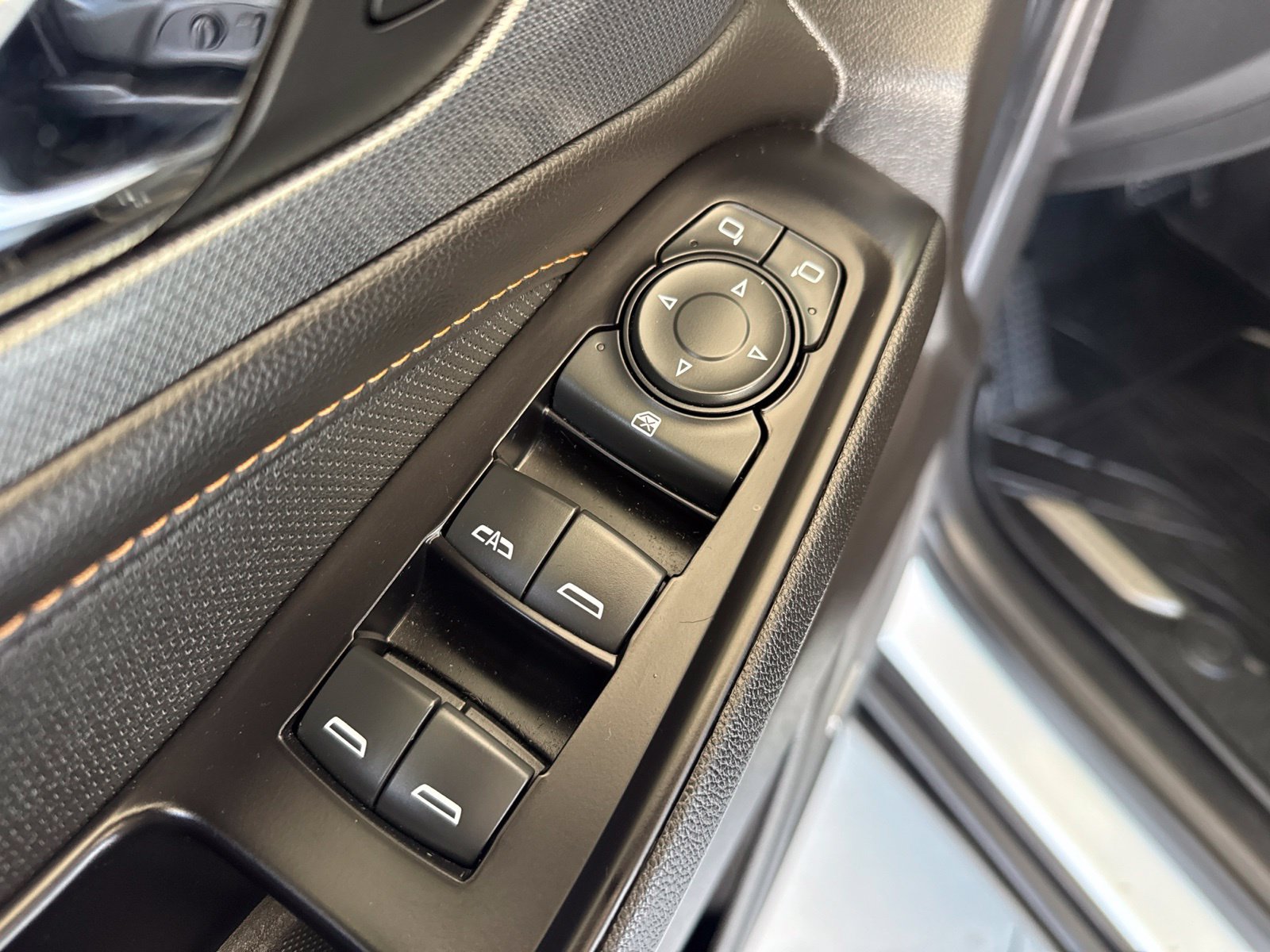 Used 2019 Chevrolet Traverse Premier w/ Redline Edition AWD/4WD image 22