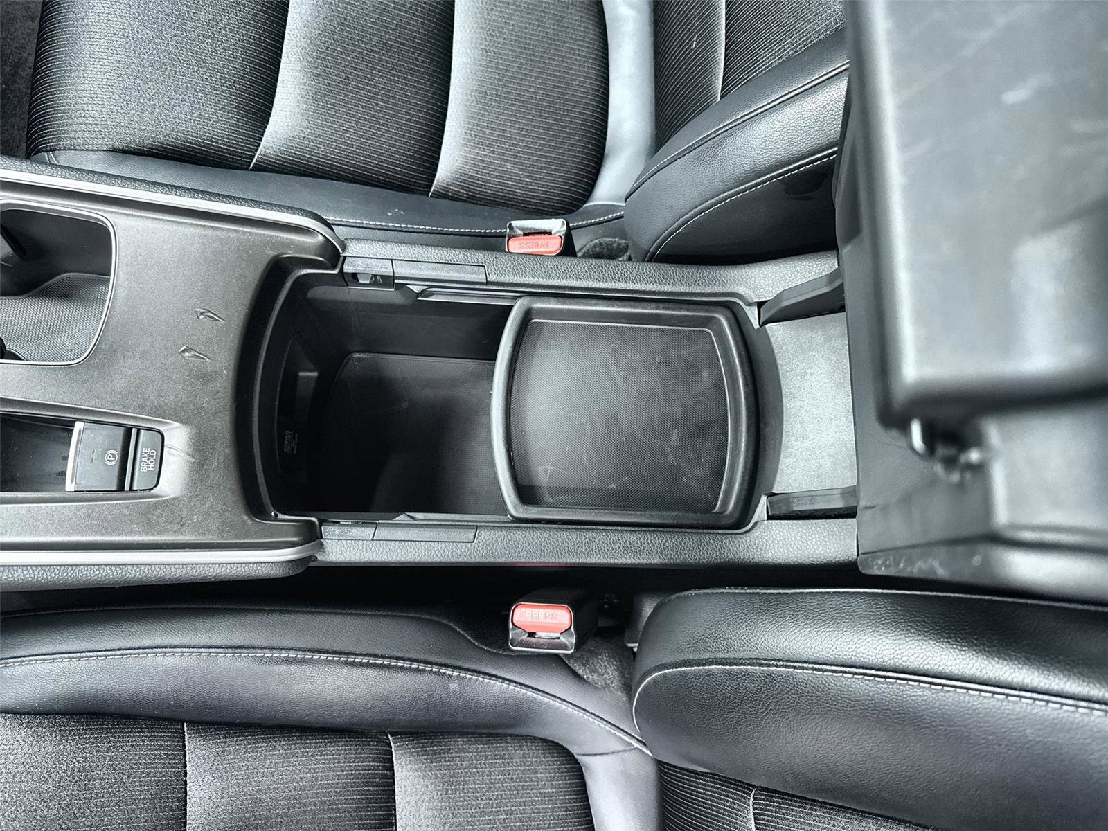Used 2018 Honda Accord Sport image 17