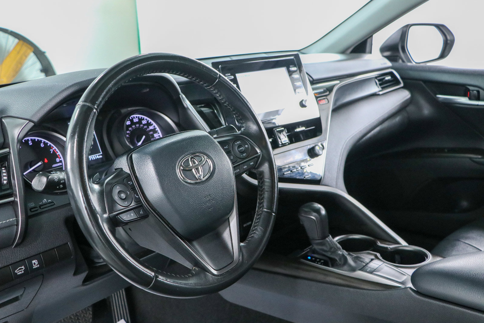 Used 2023 Toyota Camry SE FWD image 22