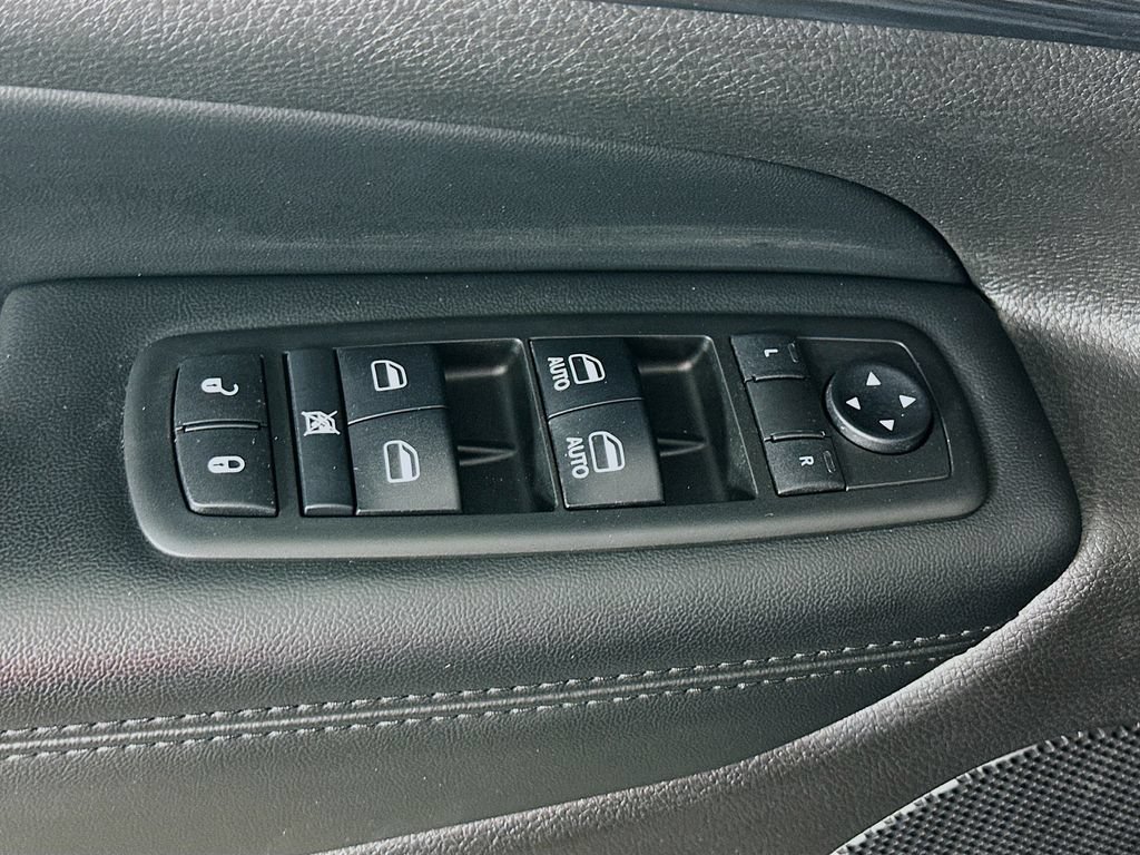 Certified 2019 Jeep Grand Cherokee Altitude AWD/4WD image 25