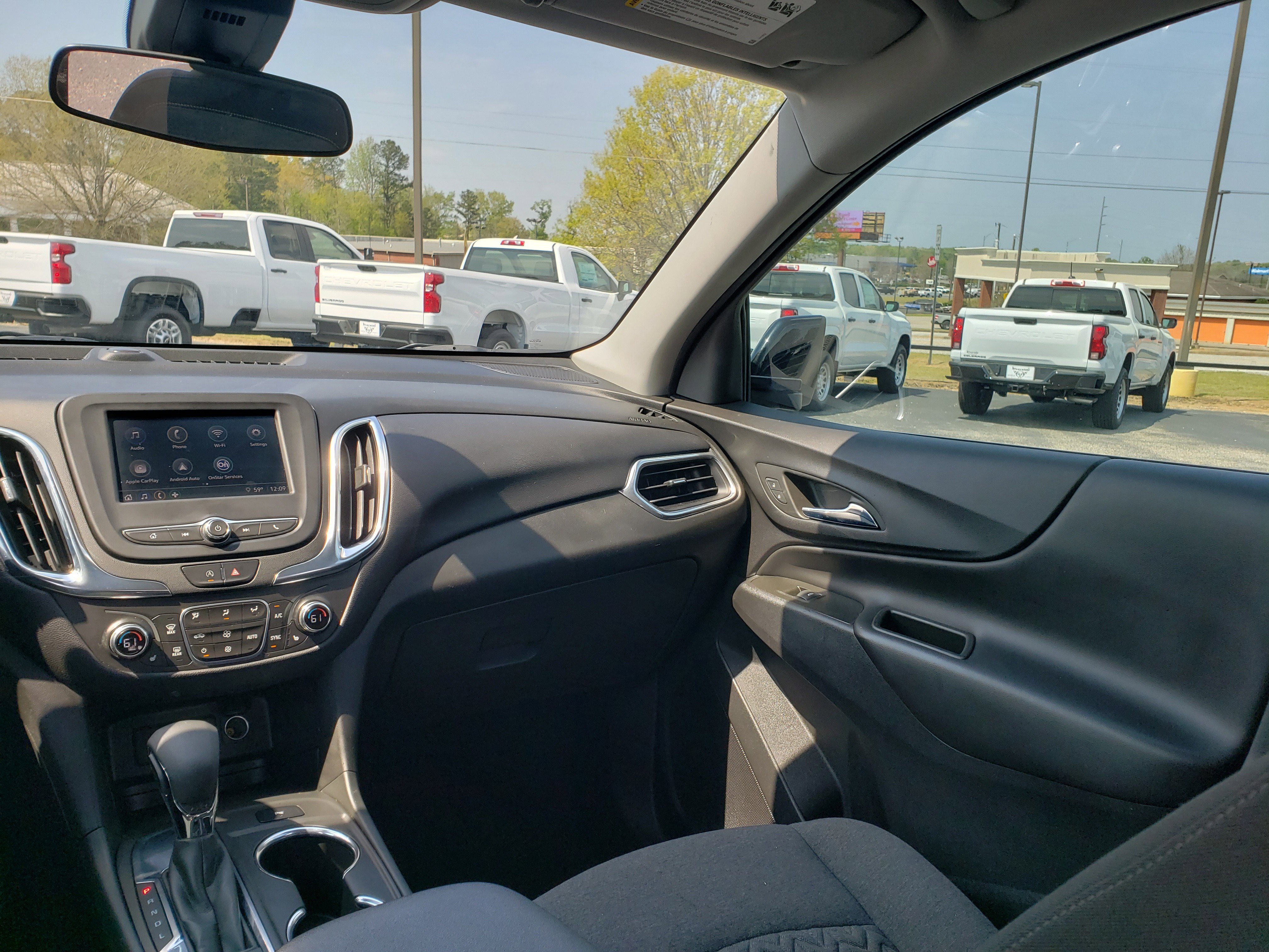 Used 2022 Chevrolet Equinox LT w/ Driver Convenience Package image 37