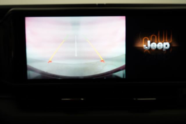 Used 2025 Jeep Wrangler Unlimited Sahara image 26