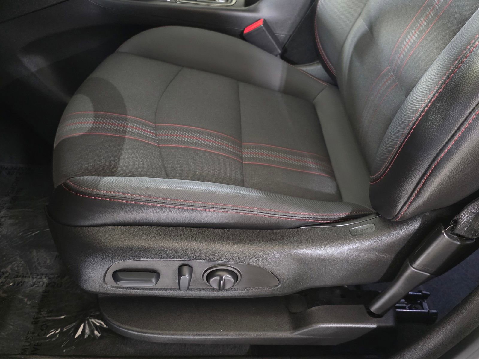 Used 2022 Chevrolet Equinox RS image 23