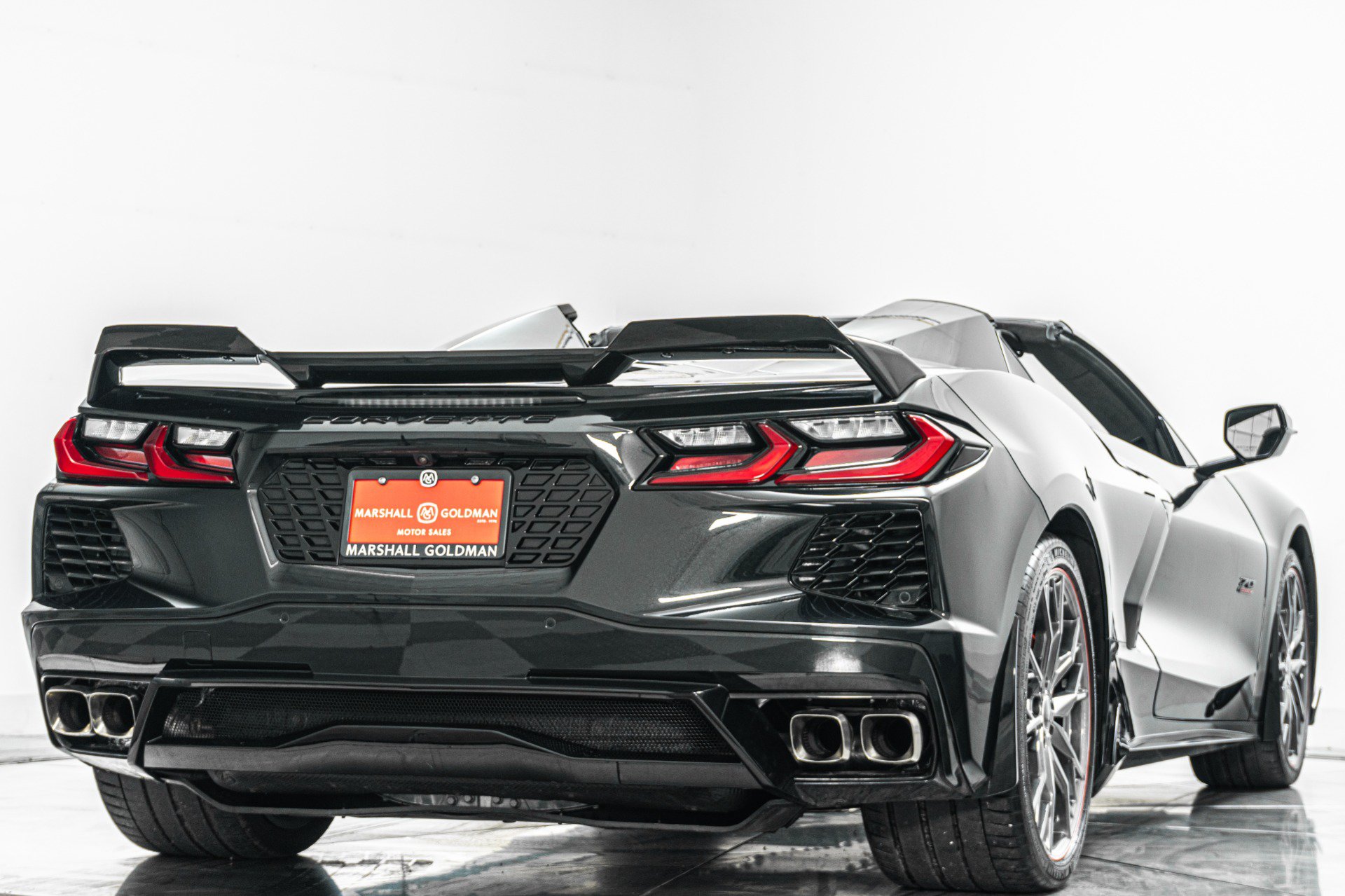 Used 2023 Chevrolet Corvette Stingray Premium Conv w/ Z51 Performance Package RWD image 9