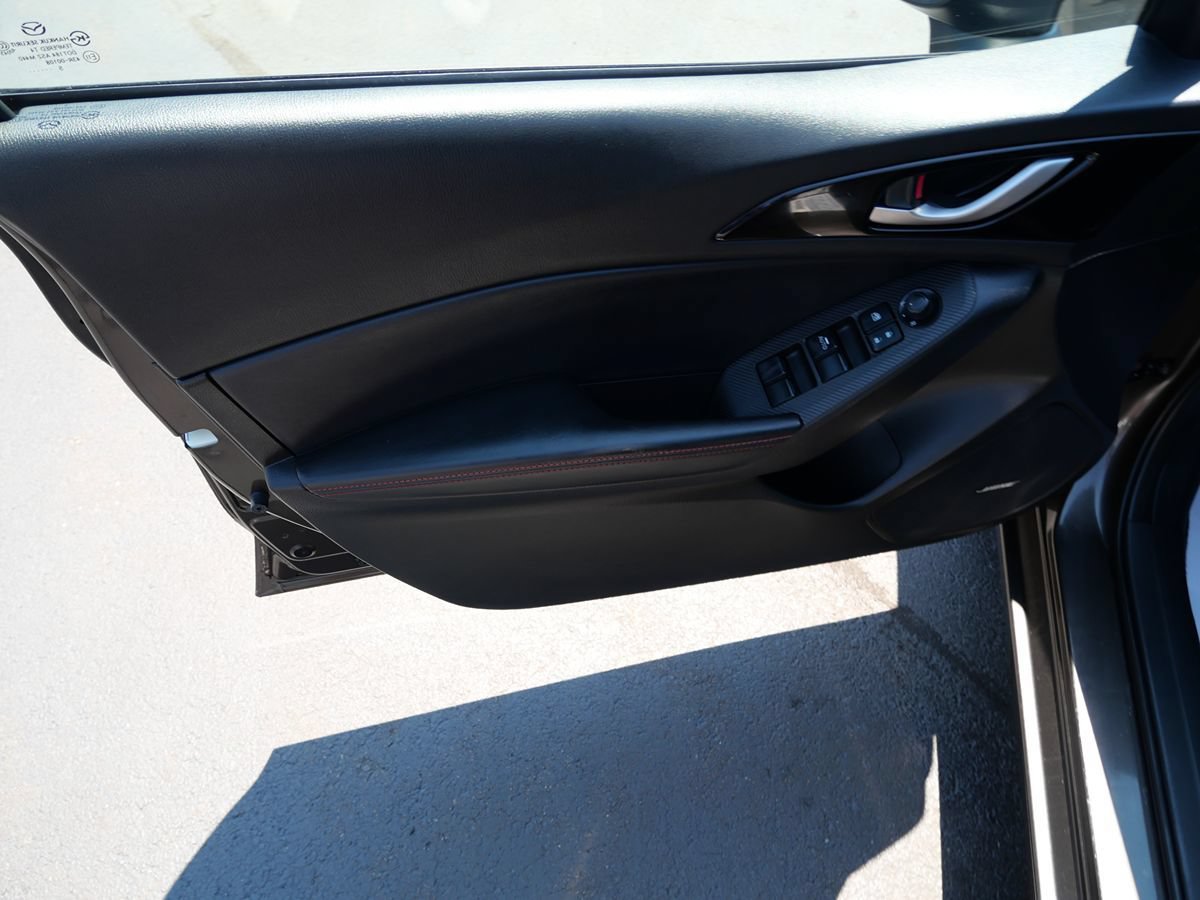 Used 2016 MAZDA MAZDA3 i Grand Touring FWD image 15