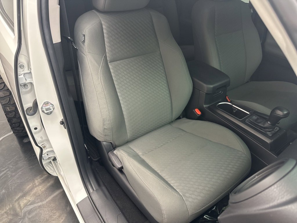 Used 2022 Toyota Tacoma SR image 9