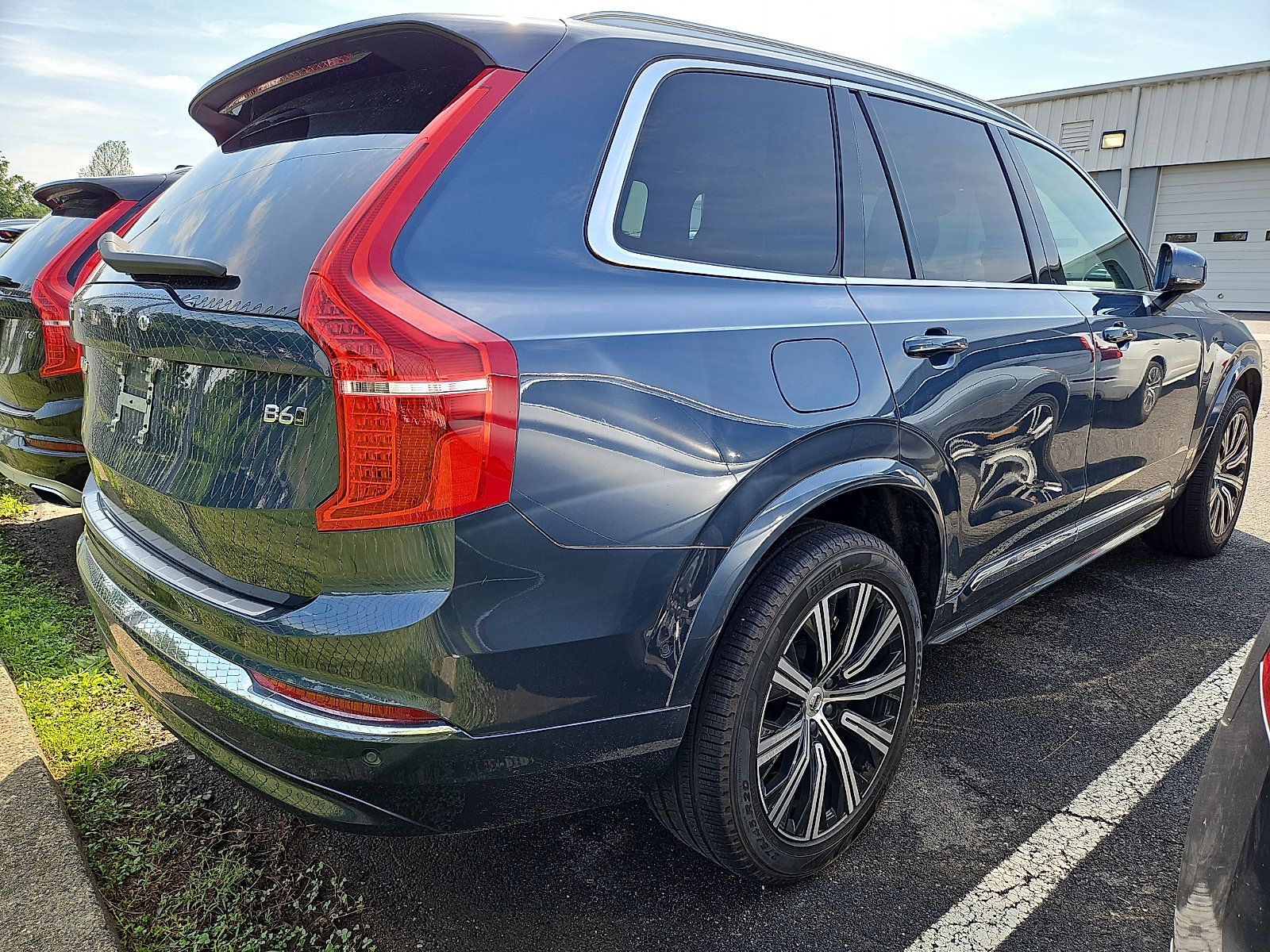 Used 2024 Volvo XC90 B6 Plus w/ Protection Package Premier AWD/4WD image 7