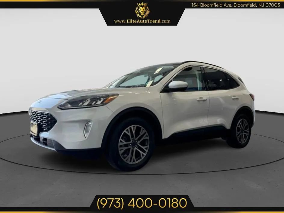 Used 2020 Ford Escape SEL image 3