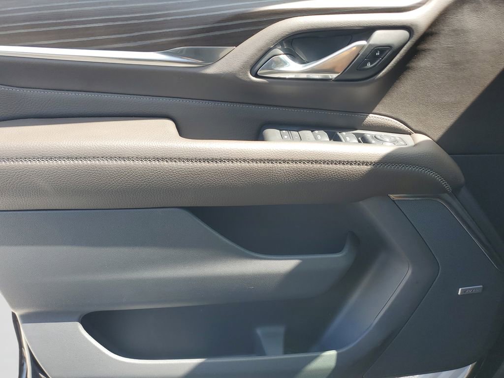 Used 2024 GMC Yukon Denali w/ Denali Reserve Package image 24