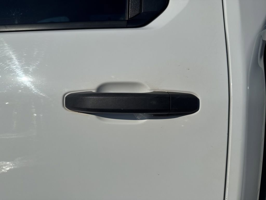 Used 2023 Chevrolet Silverado 2500 Custom w/ Infotainment Package image 15