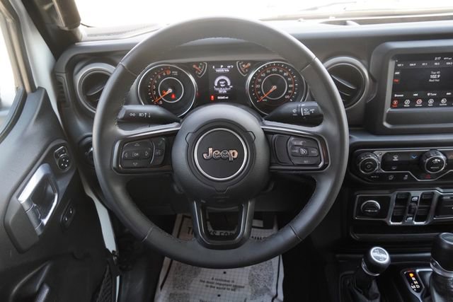 Used 2023 Jeep Gladiator Sport image 15