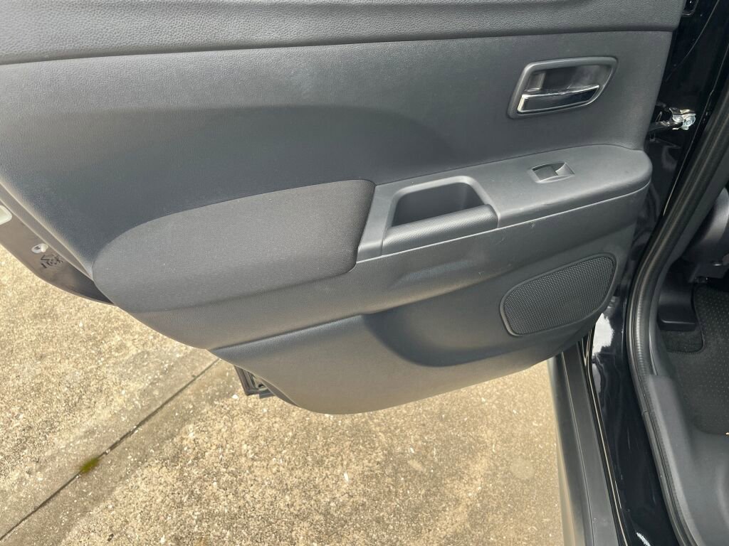 Used 2017 Mitsubishi Outlander Sport SE FWD image 19