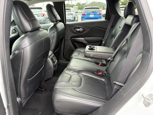 Used 2019 Jeep Cherokee Limited FWD image 21