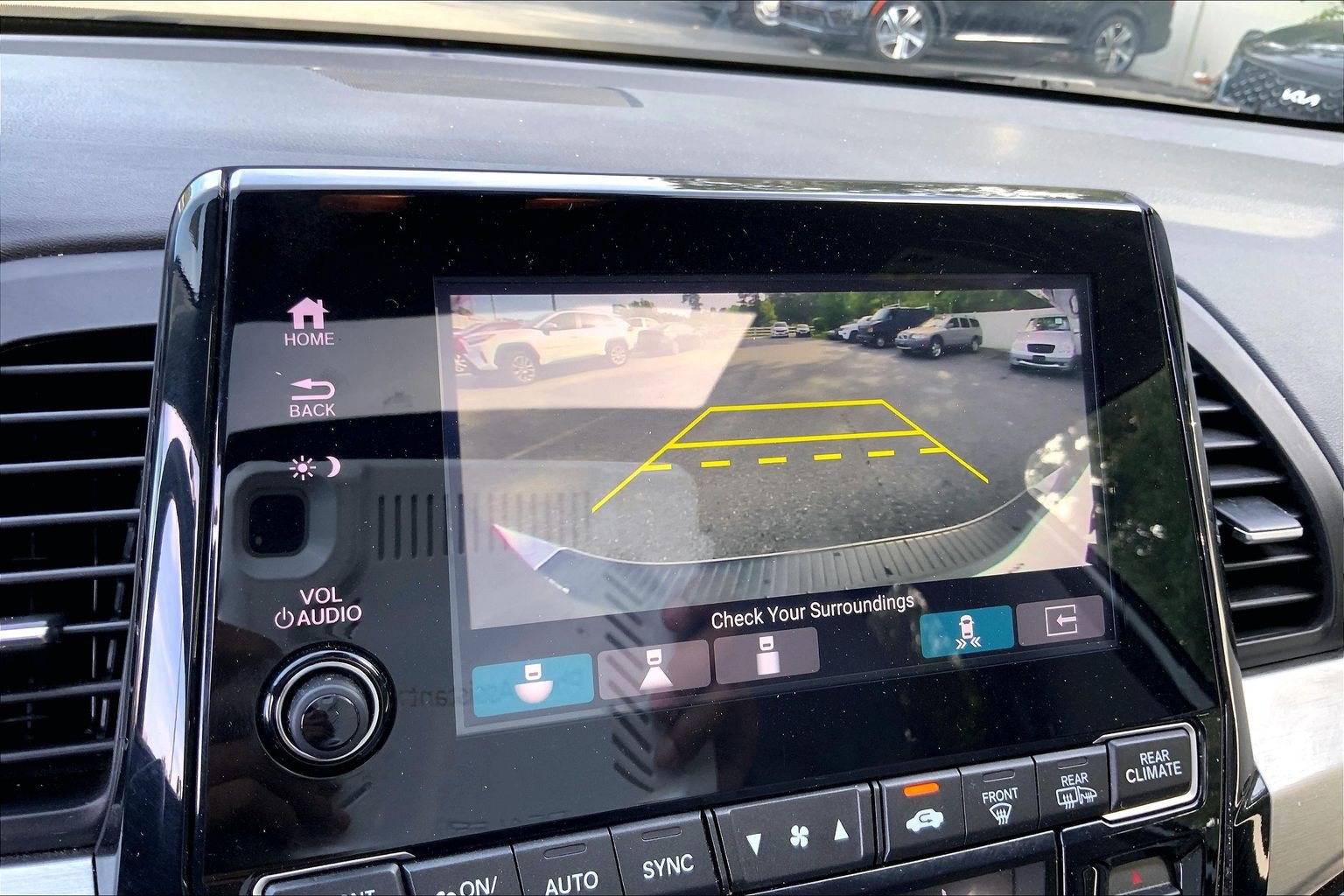 Used 2023 Honda Odyssey Touring image 25