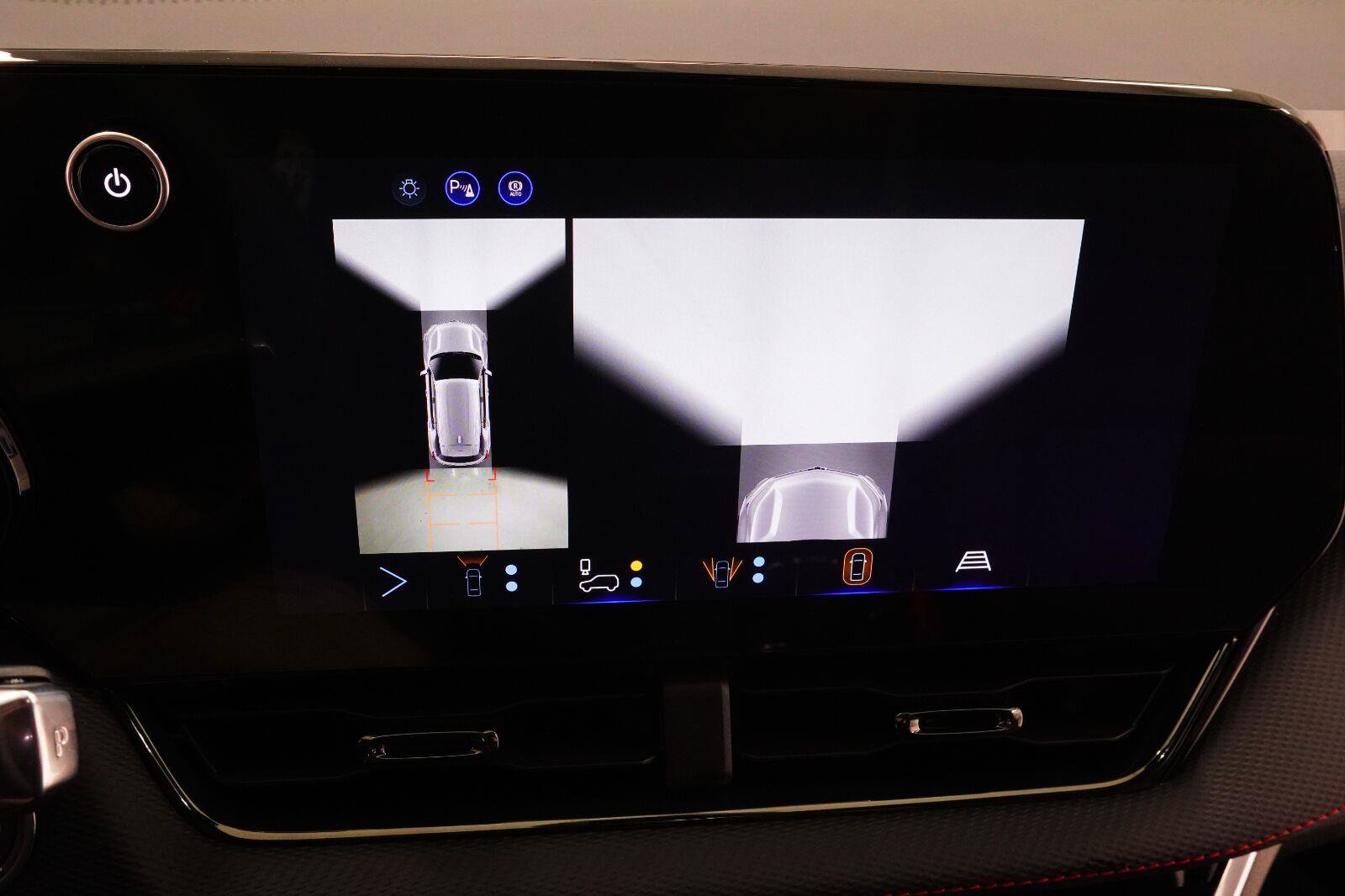 New 2027 Chevrolet Equinox RS w/ Safety and Technology Package FWD image 18