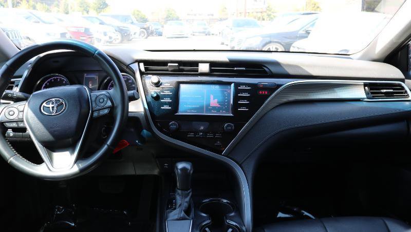 Used 2018 Toyota Camry SE image 17