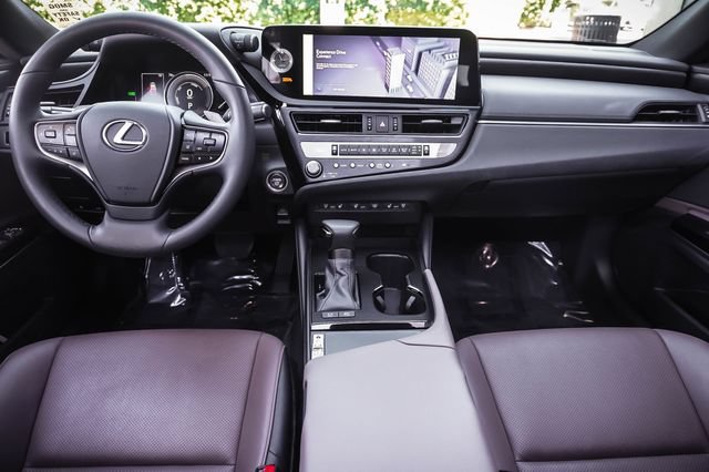 Certified 2024 Lexus ES 300h w/ Premium Package FWD image 19