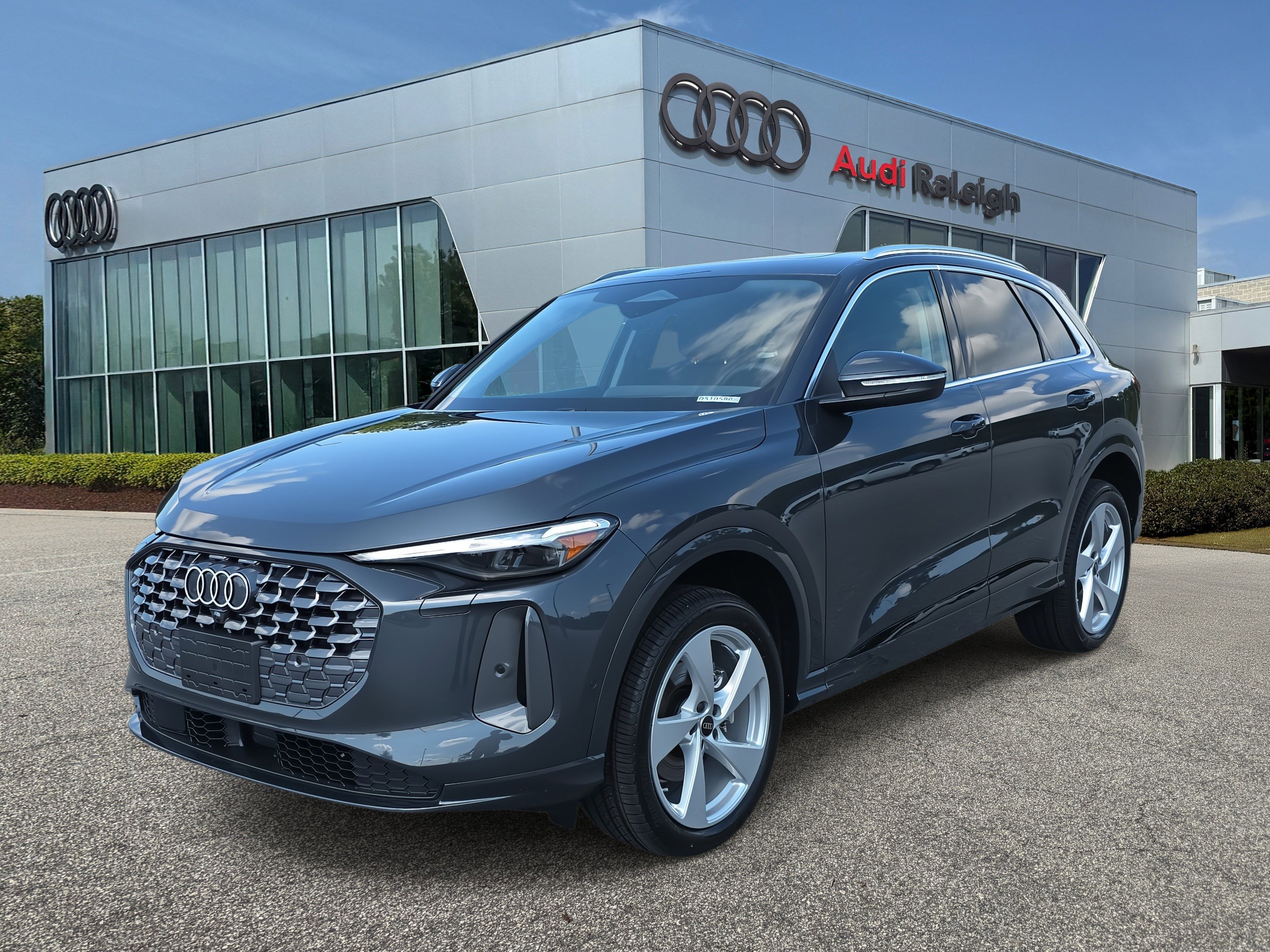 New 2025 Audi Q5 Premium Plus