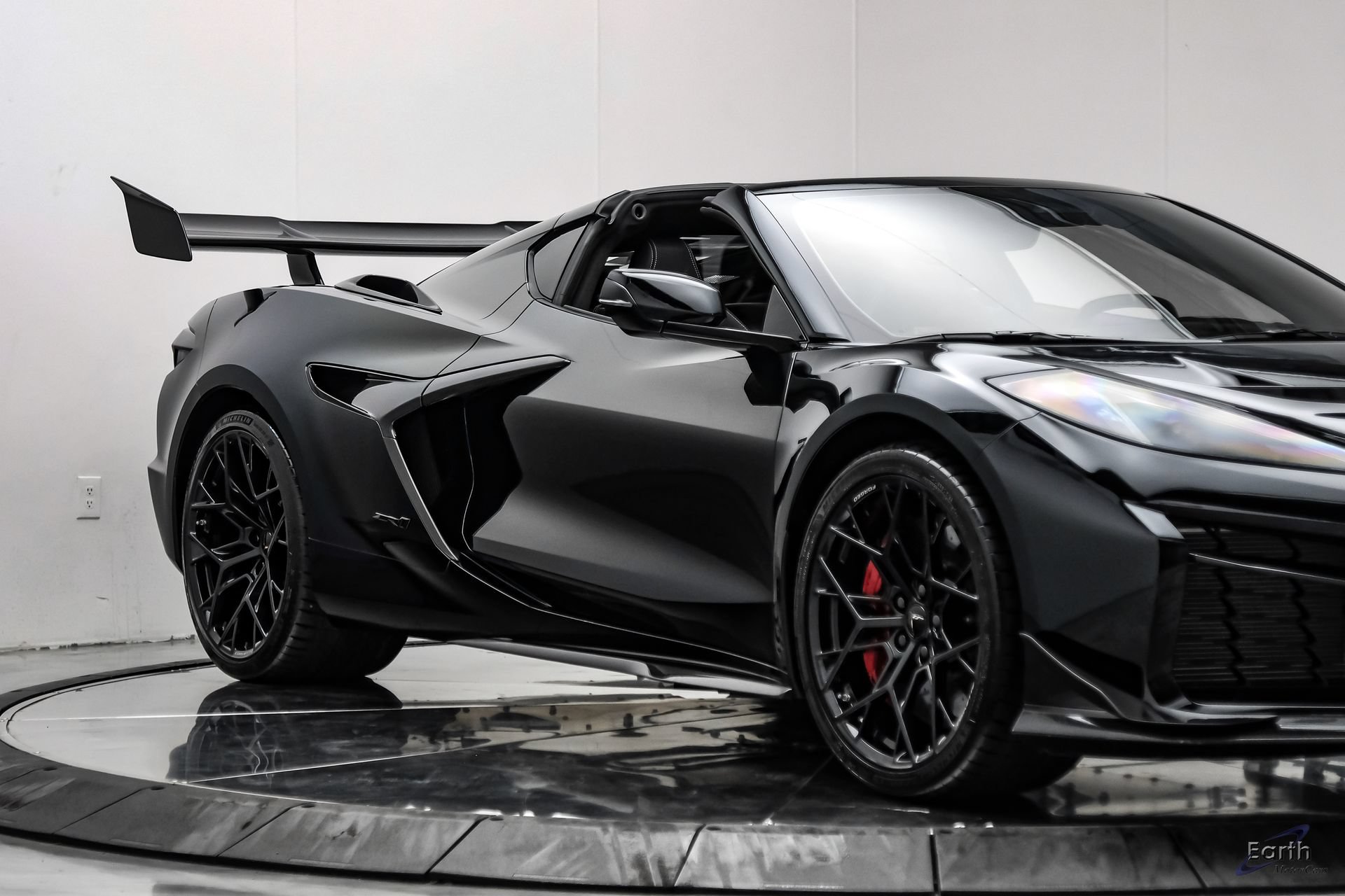 Used 2026 Chevrolet Corvette ZR1 w/ ZR1 Carbon Fiber Aero Package RWD image 35