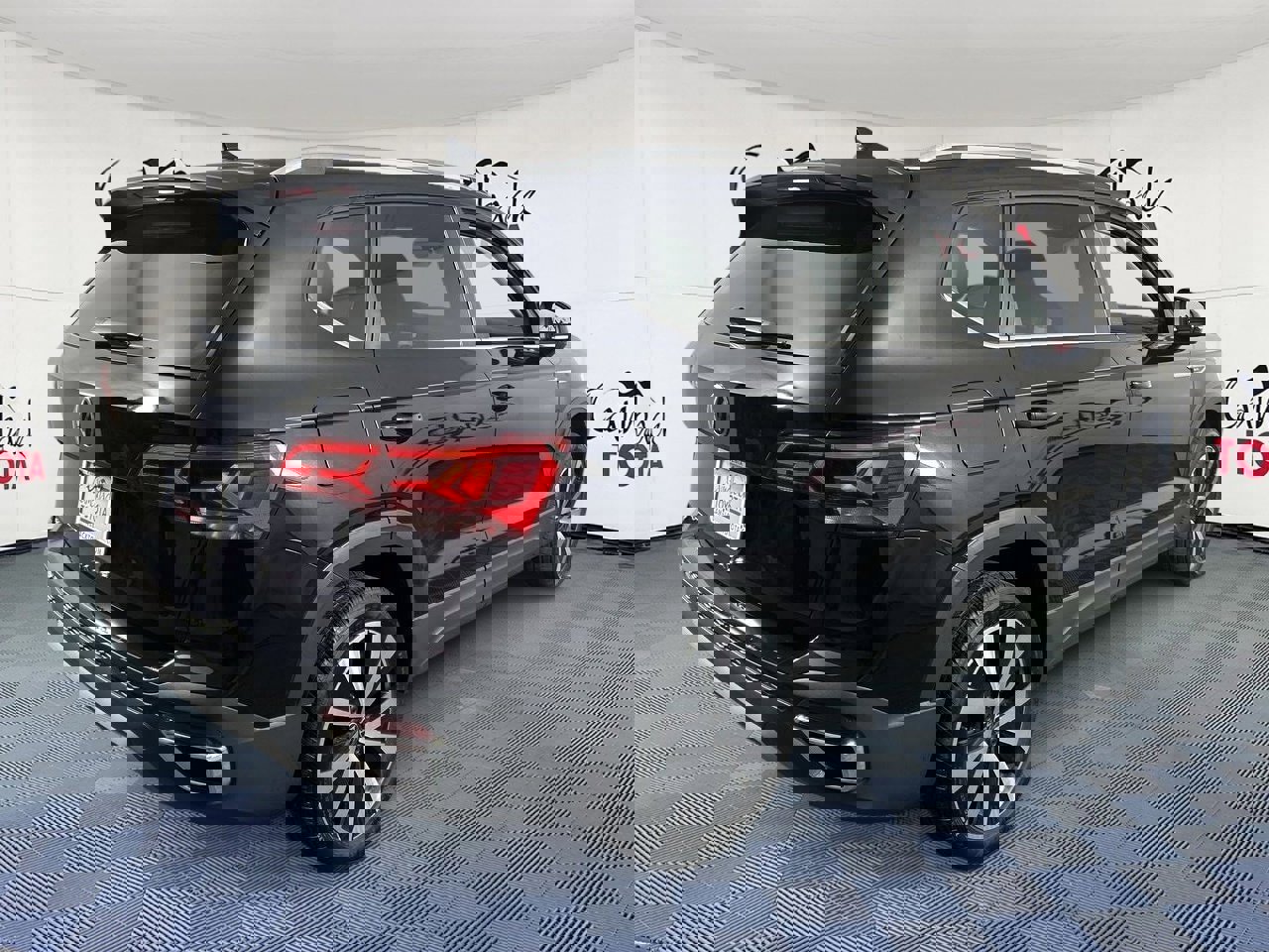 Used 2024 Volkswagen Taos SE image 7