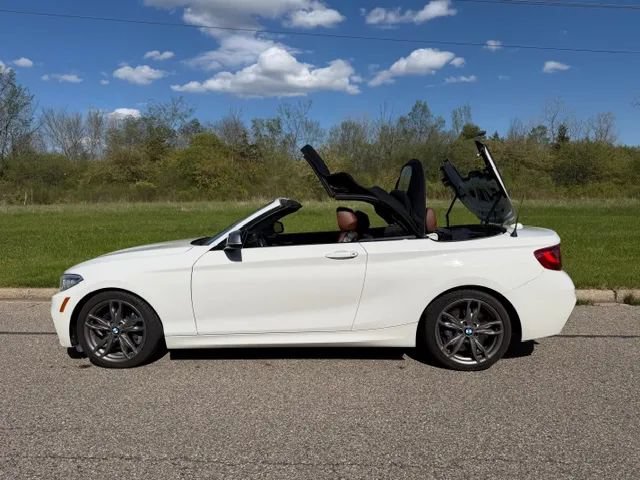 Used 2016 BMW M235i xDrive Convertible AWD/4WD image 37
