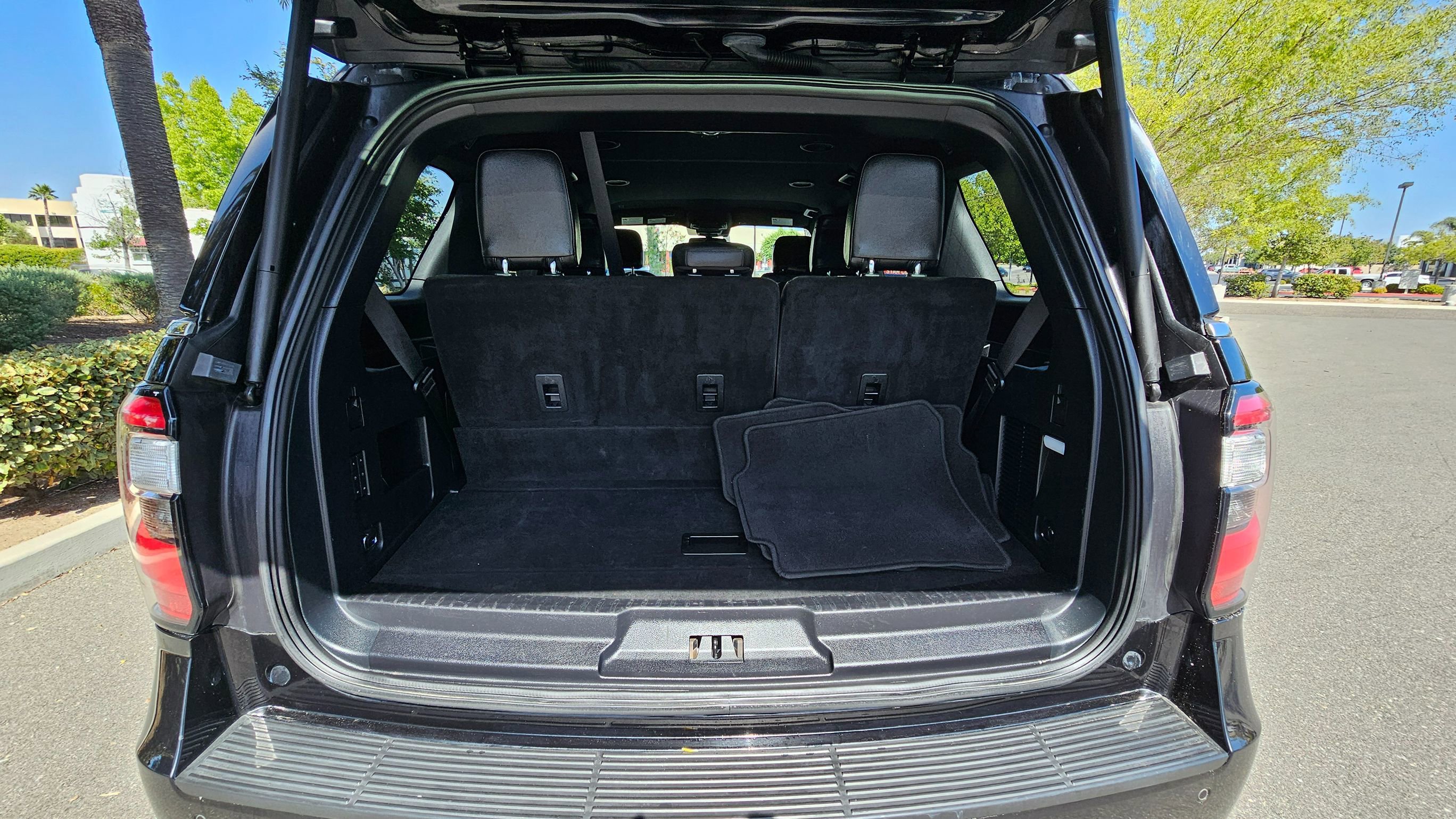 Used 2021 Ford Expedition Limited image 26