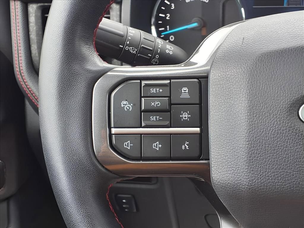 Used 2024 Ford Expedition Limited image 17