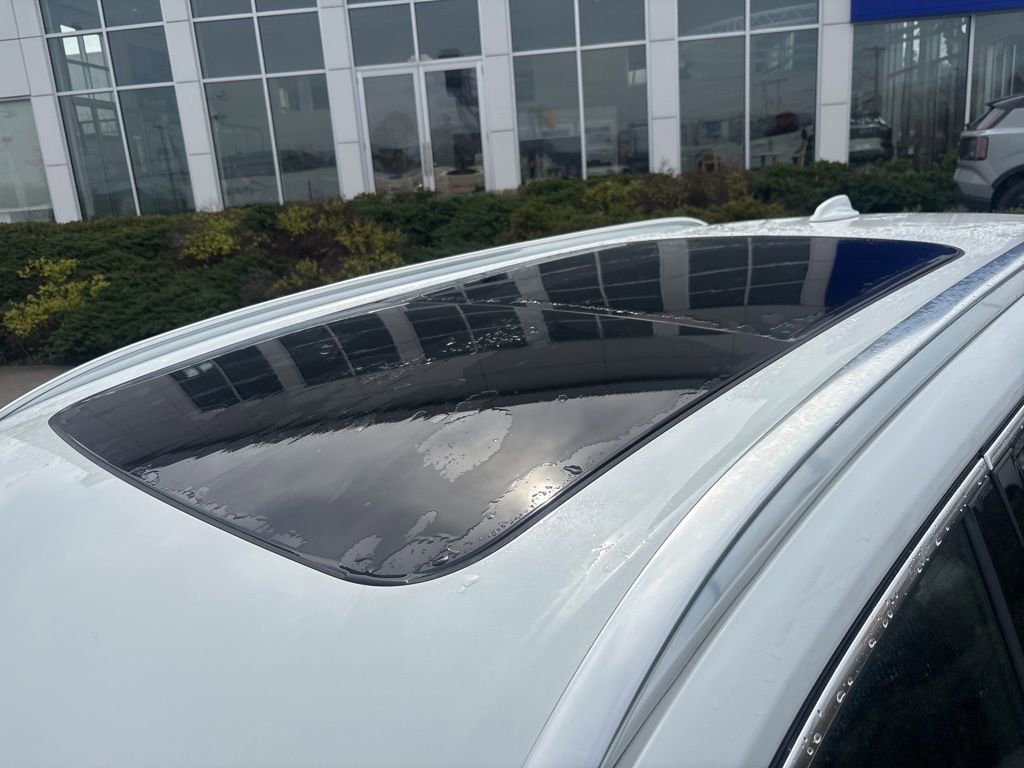 Certified 2024 Volvo XC90 T8 Ultimate w/ Protection Package Premier image 12