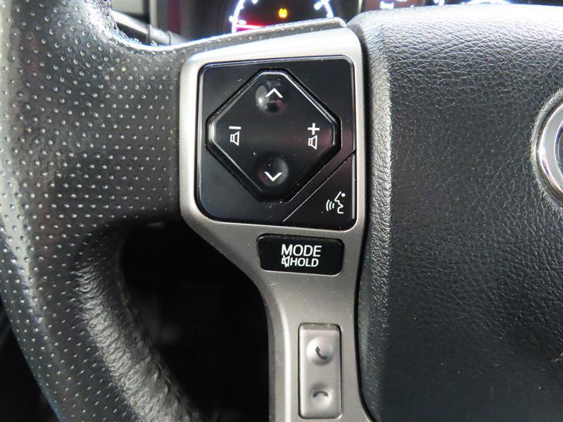 Used 2020 Toyota 4Runner SR5 AWD/4WD image 20
