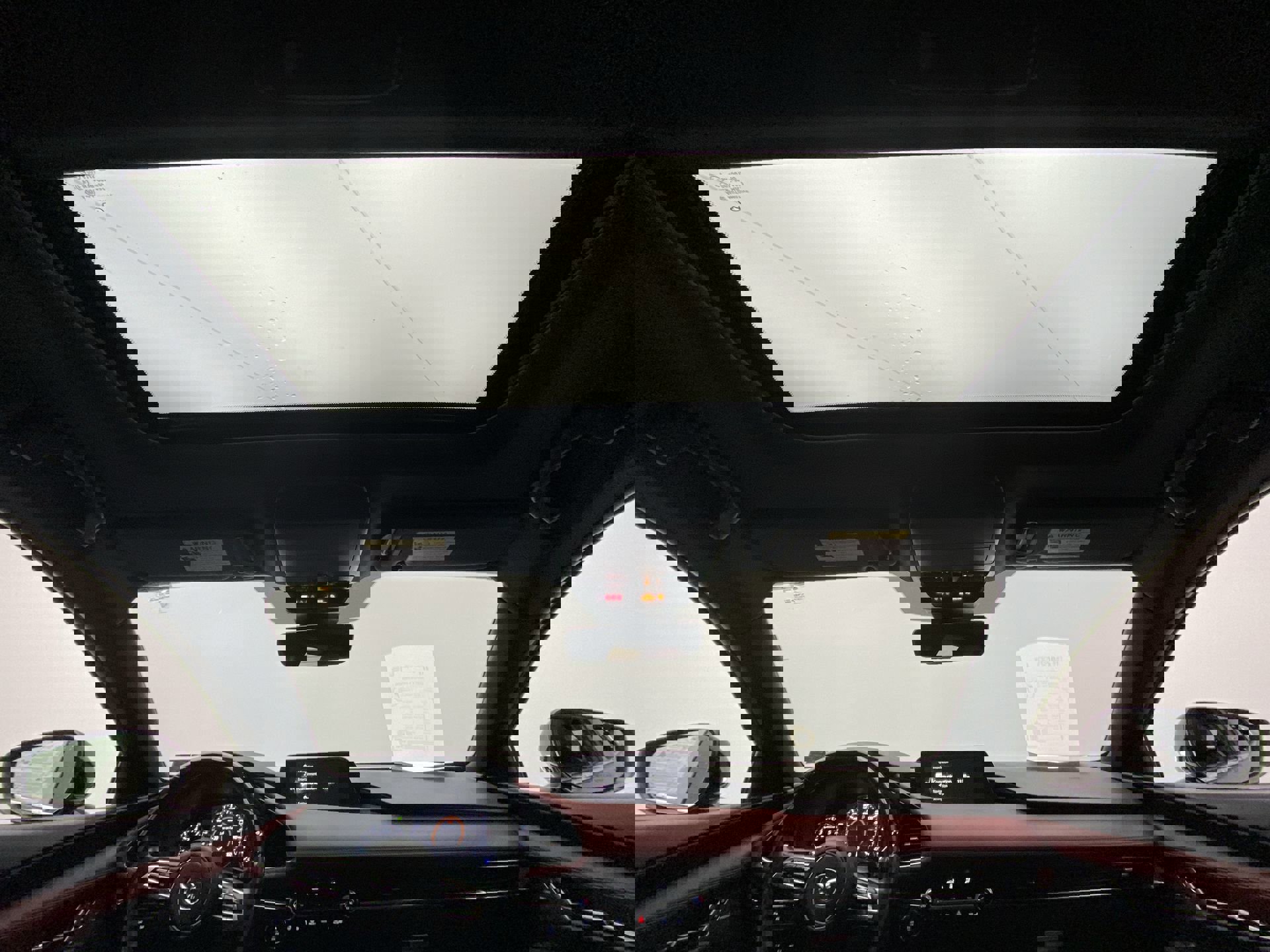 Used 2021 MAZDA MAZDA3 Hatchback w/Premium Plus Pkg image 18