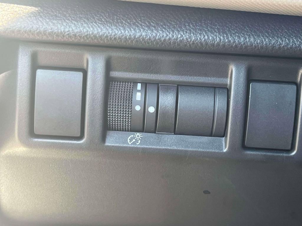 Certified 2025 Subaru Forester image 17