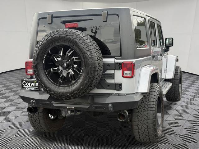 Used 2016 Jeep Wrangler Unlimited Sahara w/ Connectivity Group AWD/4WD image 13