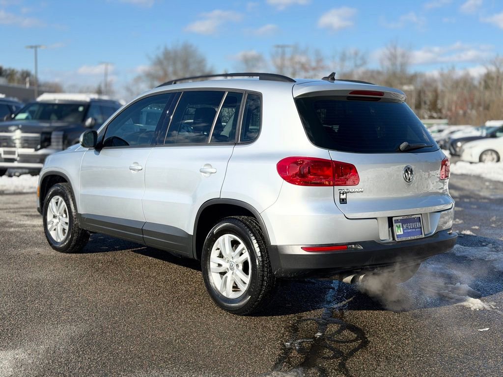 Used 2017 Volkswagen Tiguan S image 4