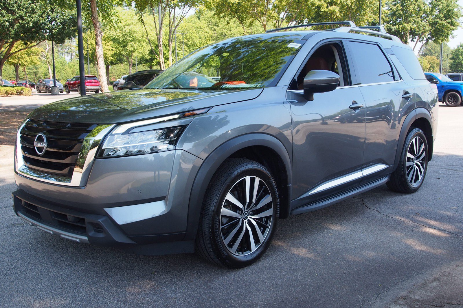 Used 2024 Nissan Pathfinder Platinum w/ Cargo Package FWD image 3