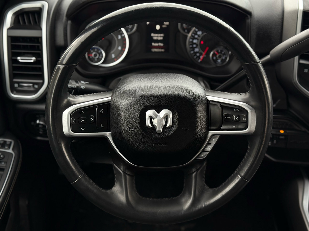 Used 2024 RAM 3500 Big Horn w/ Sport Appearance Package image 18