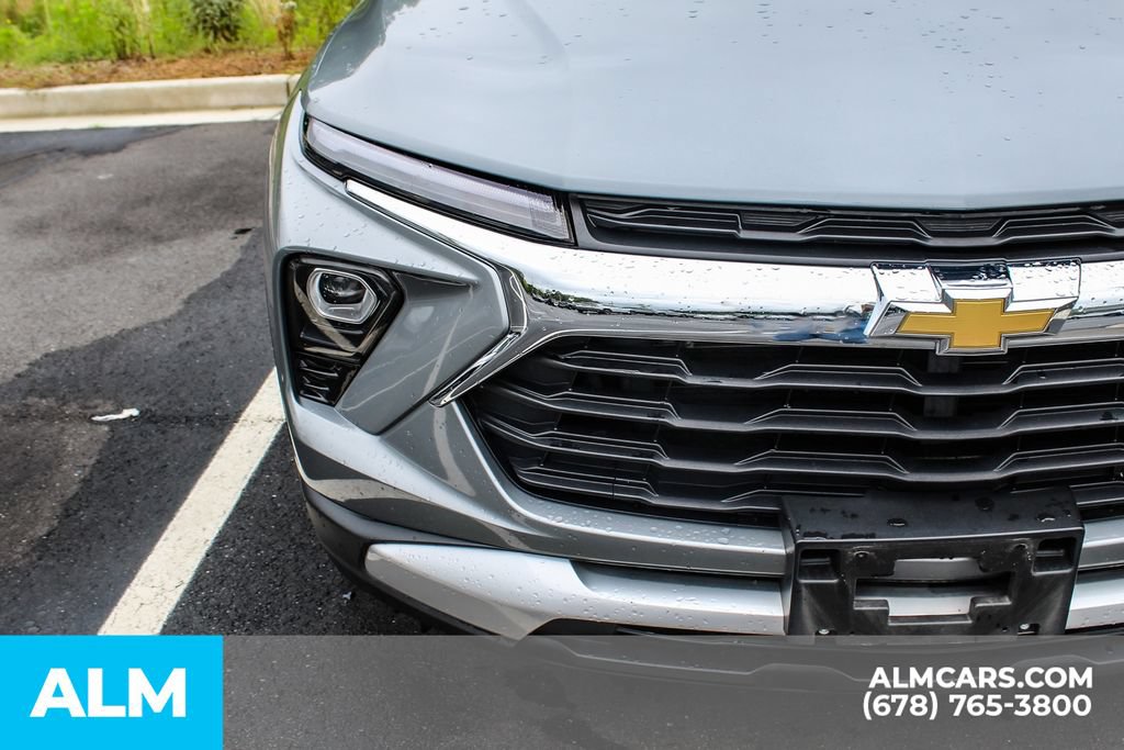Used 2025 Chevrolet TrailBlazer LT FWD image 11
