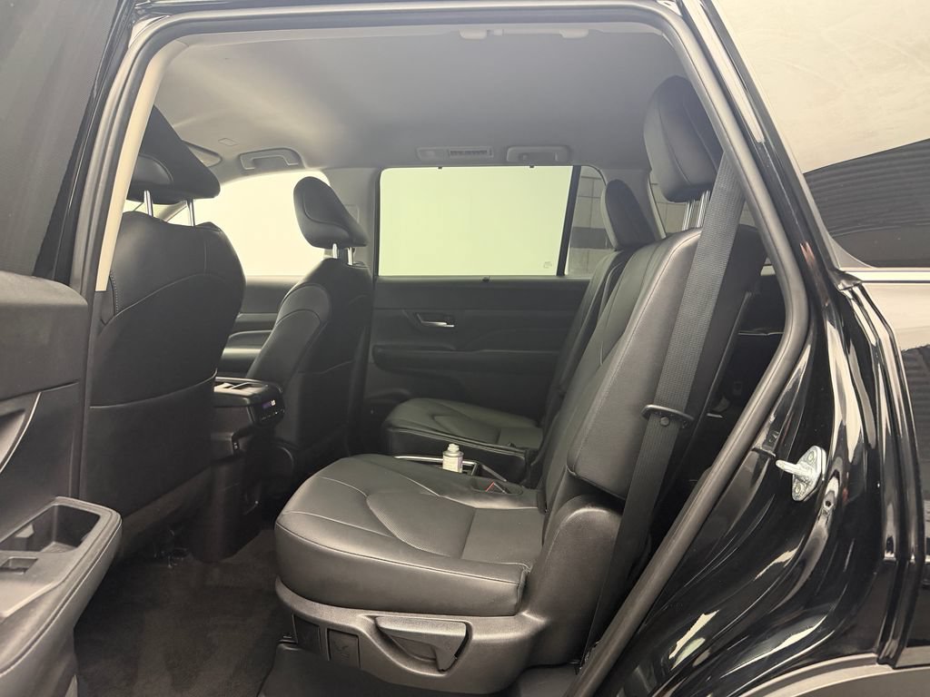 Used 2025 Toyota Grand Highlander AWD image 33