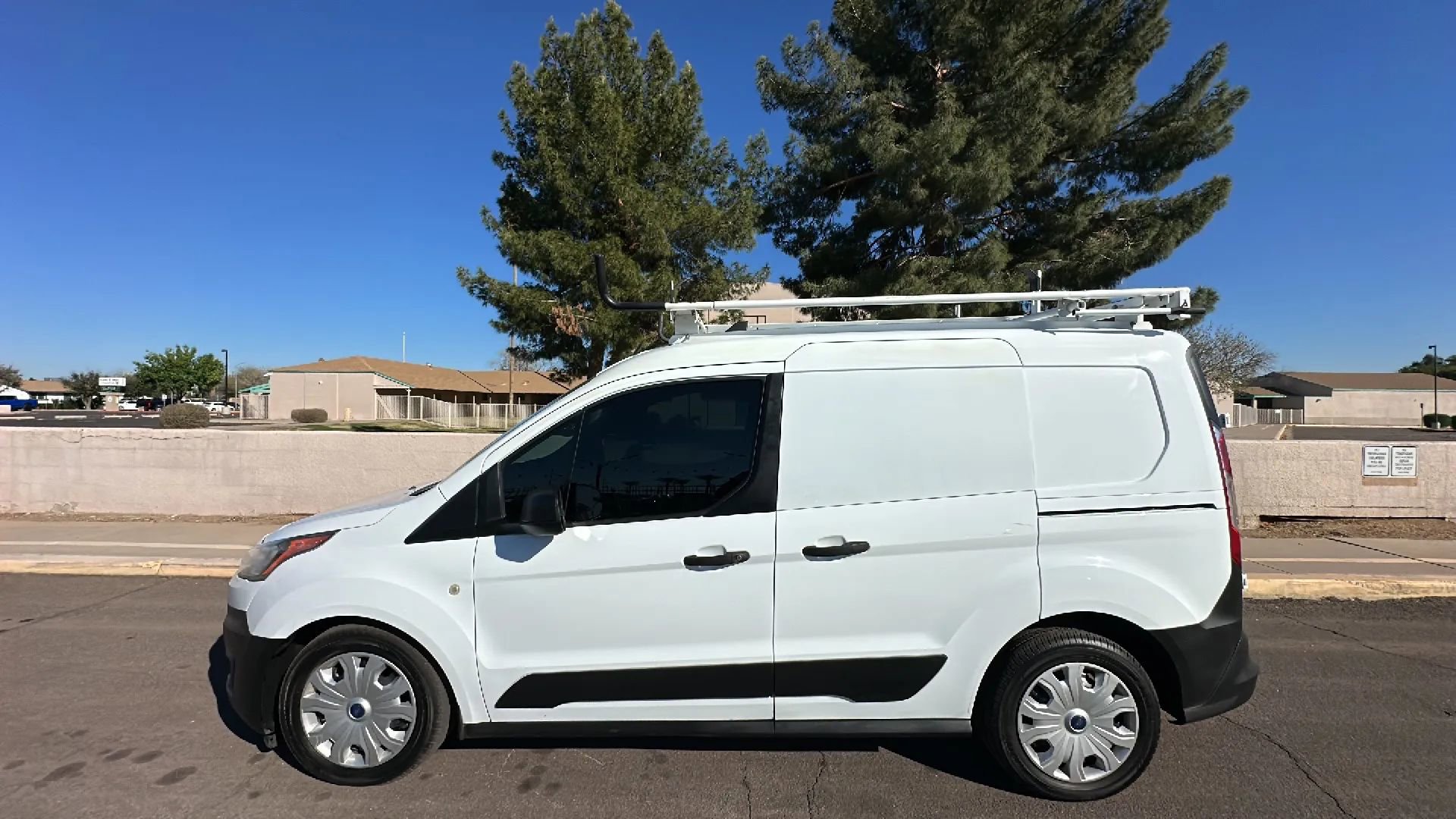 Used 2021 Ford Transit Connect XL image 1