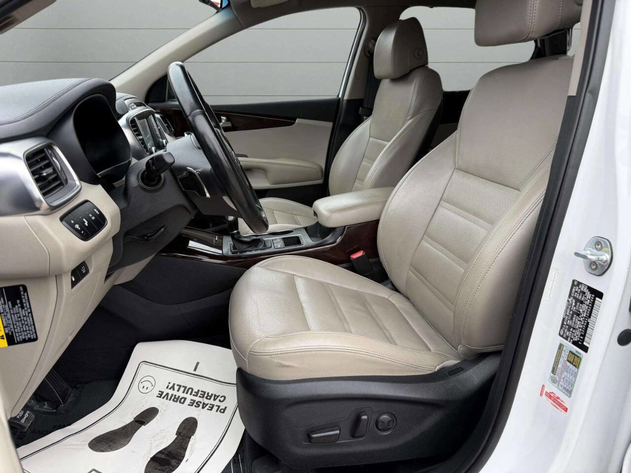 Used 2017 Kia Sorento EX w/ EX Premium Package image 10