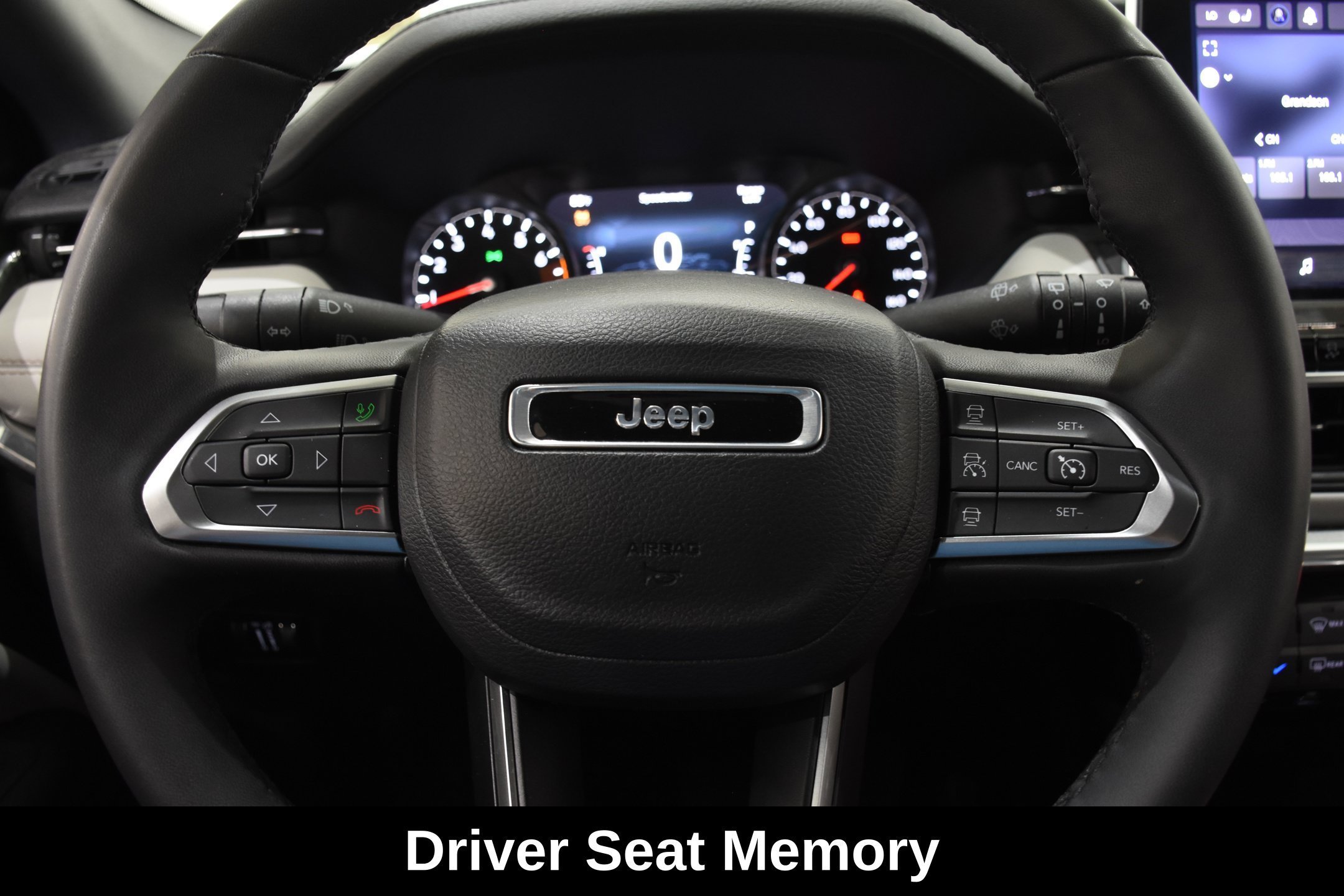 Used 2023 Jeep Compass Limited w/ Sun and Sound Group AWD/4WD image 14