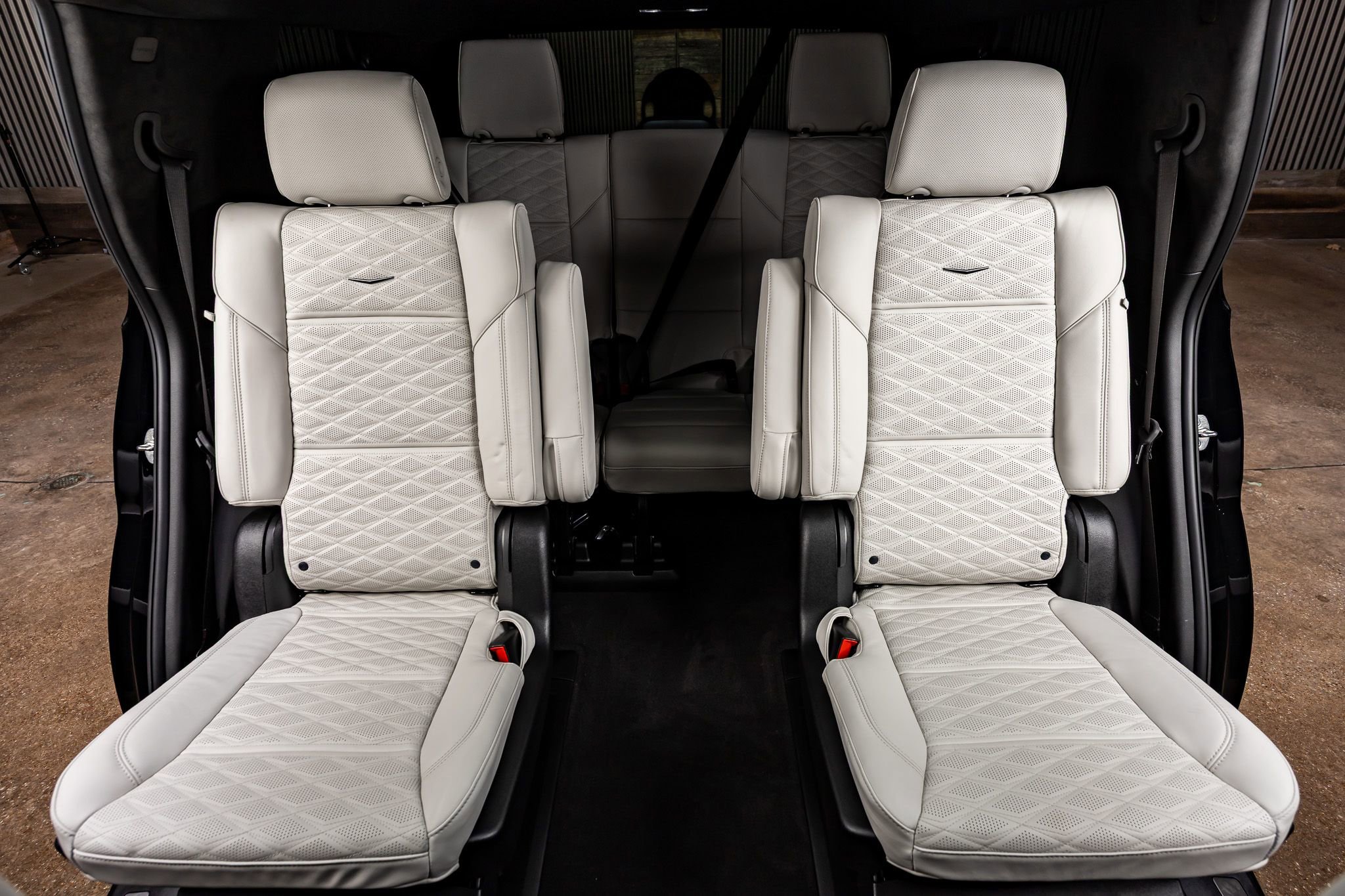 Used 2026 Cadillac Escalade Platinum Sport w/ LPO, ONYX Package image 37