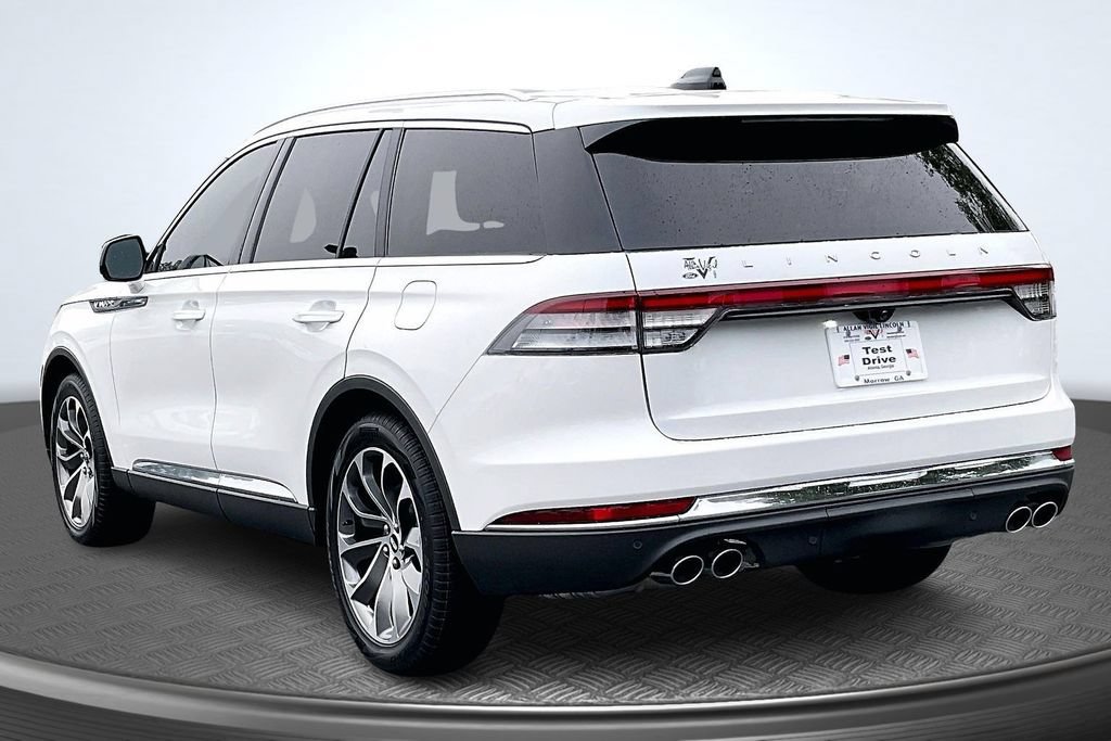 New 2026 Lincoln Aviator 2WD image 3