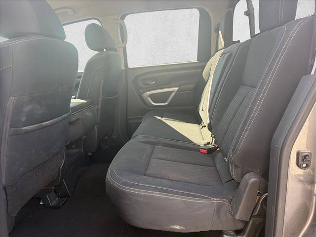 Used 2019 Nissan Titan SV RWD image 16